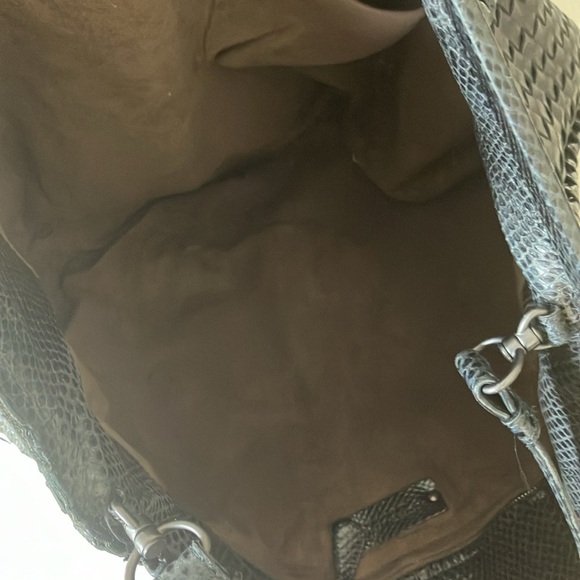 Snakeskin-trimmed Intrecciato Hobo - flawed - Picture 5 of 5